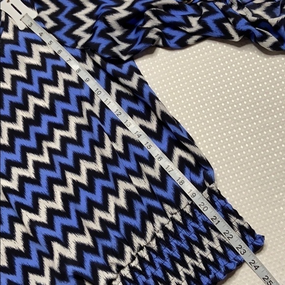 MICHAEL MICHAEL KORS - Chevron-Print Pullover Top - Picture 7 of 8